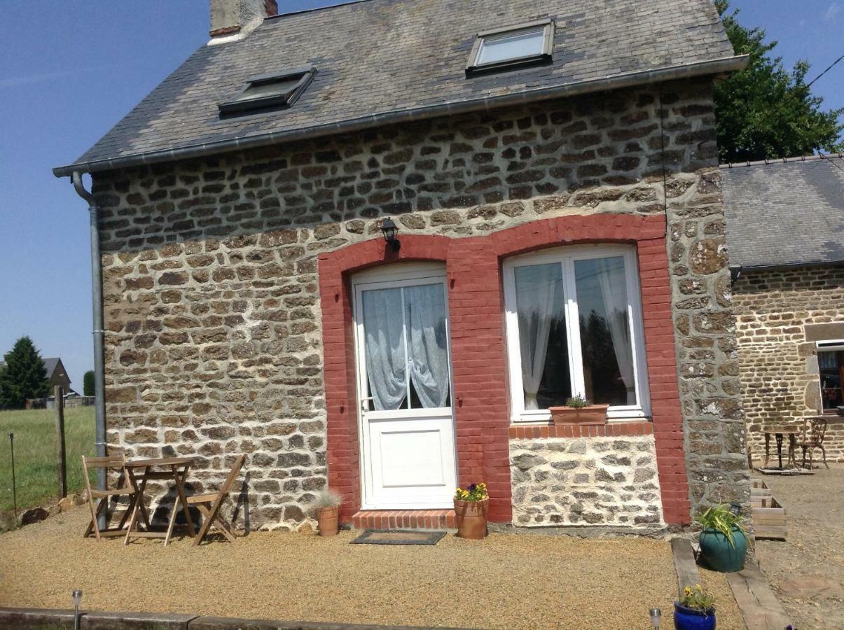 La Perruche Holiday Gite Heussé Exterior photo